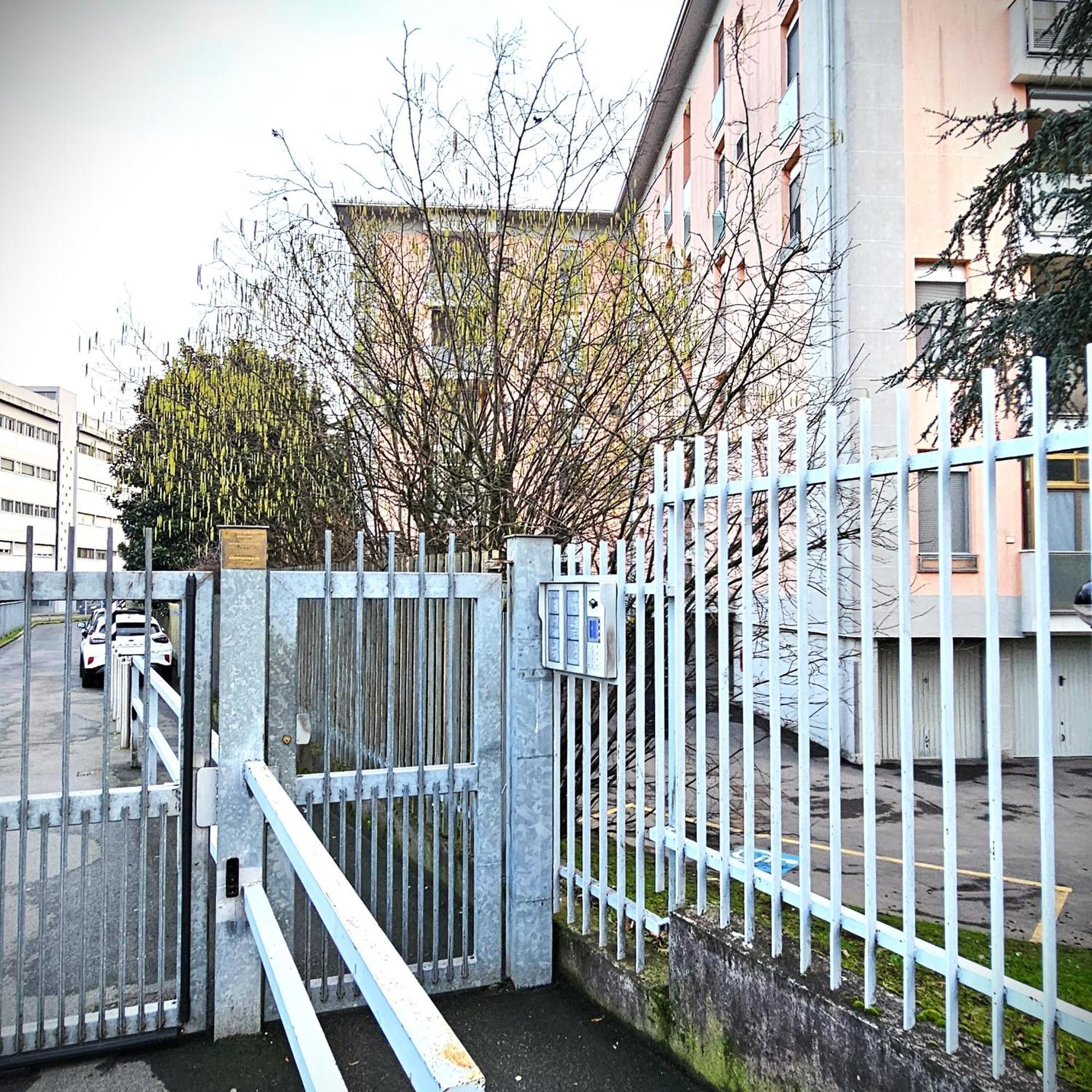 Bbking Appartamento Policlinico San Donato Milanese Bagian luar foto